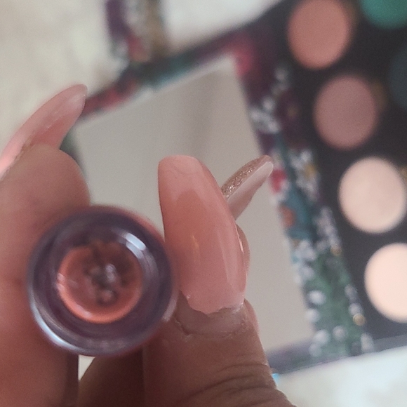 Becky G colourpop - Picture 3 of 4